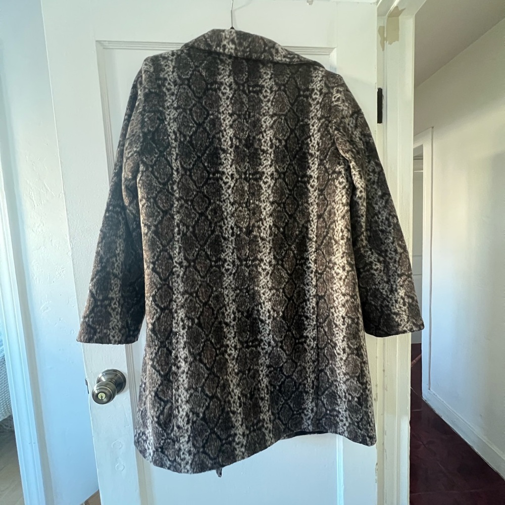 Bernardo Leopard Patterned Jacket - Picture 5 of 5